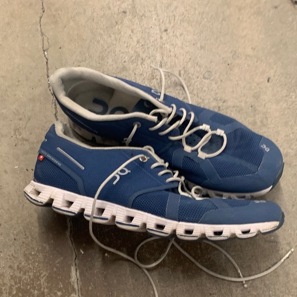 On Running on cloud Athletic Shoes in Blue and White - Picture 1 of 8